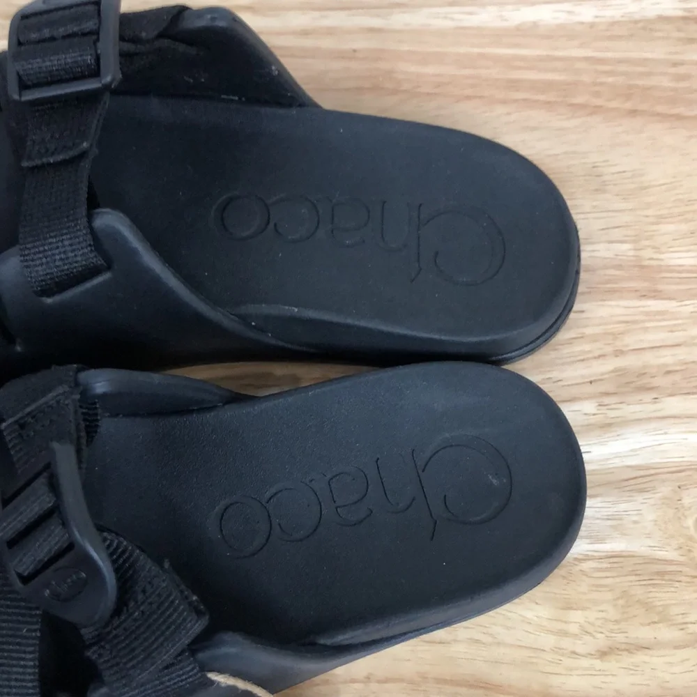 NEW Kids Chaco sandals Black Chillos Sport Shoe open back adjustable cross strap